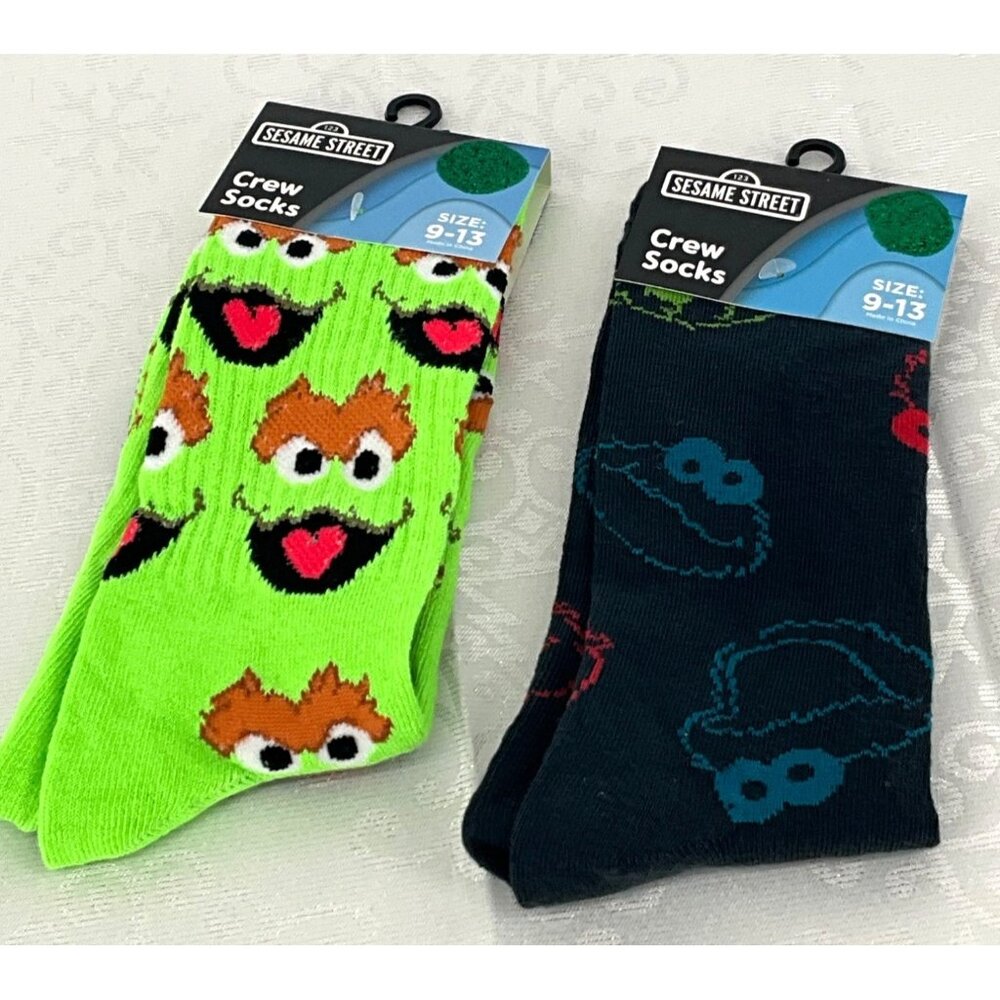 Sesame Street Men's Crew Socks Set/2 pr Size 9-13 Includes‎ Oscar & Elmo